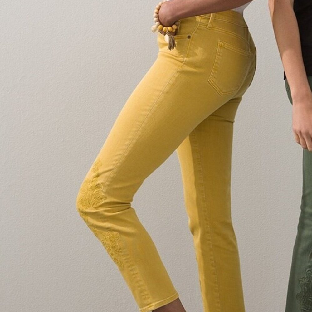 NWT Chico’s So Slimming Girlfriend Cropped Jeans